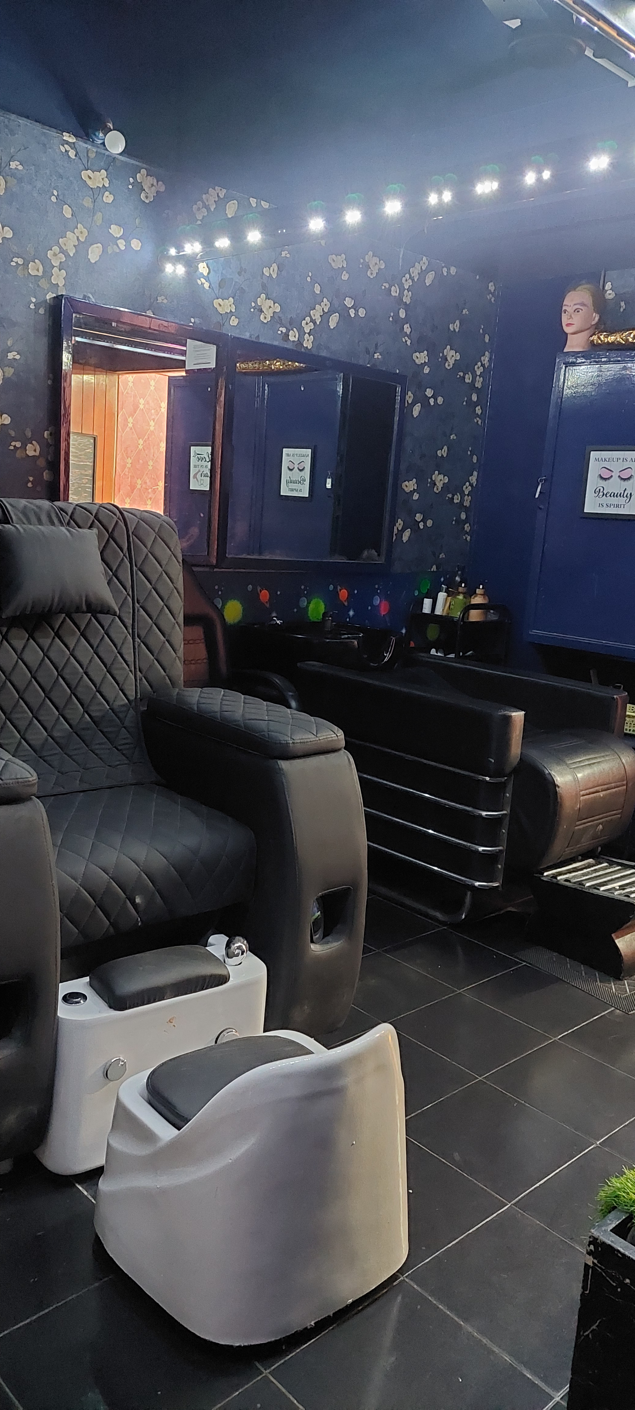 Premium Styling Station